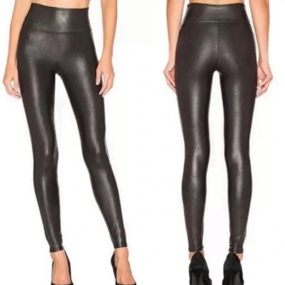 SPANX Petite Sz M. Black faux leather shiny high rise leggings.